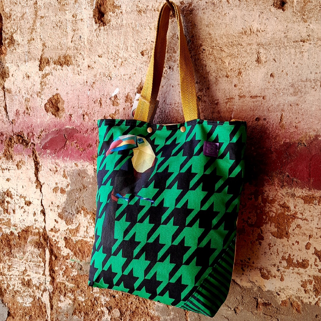   TOTEBAG  